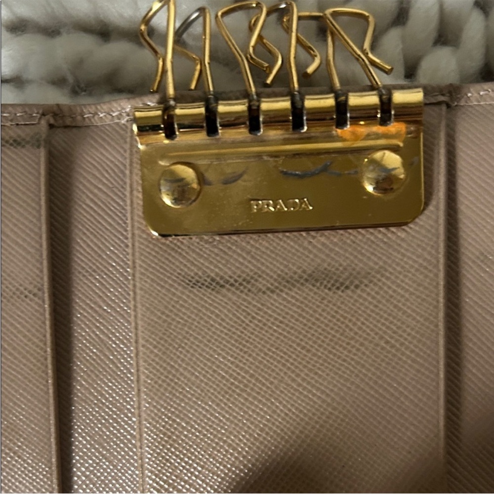 Prada Key Holder & Chloe Wallet Bundle - Picture 12 of 16